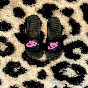 Size 5 Nike Slip On